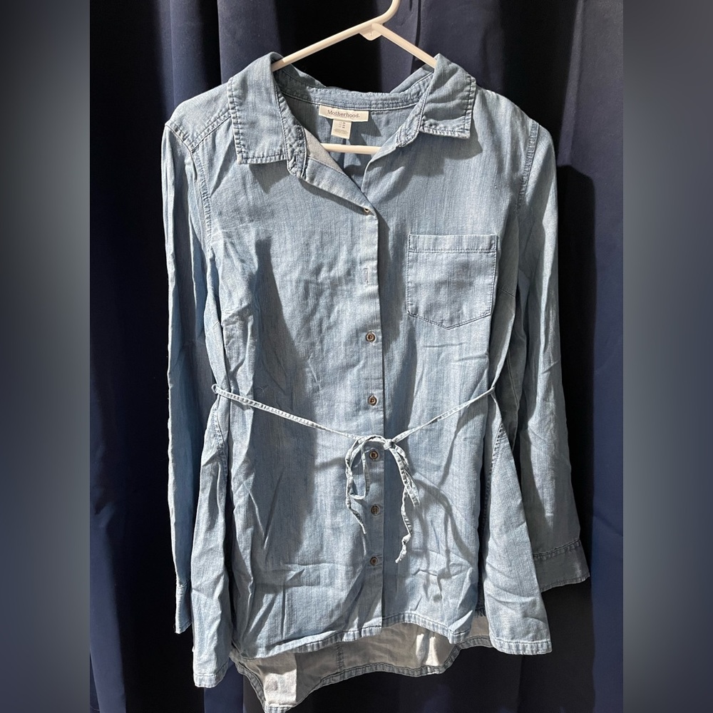 Motherhood maternity shirt